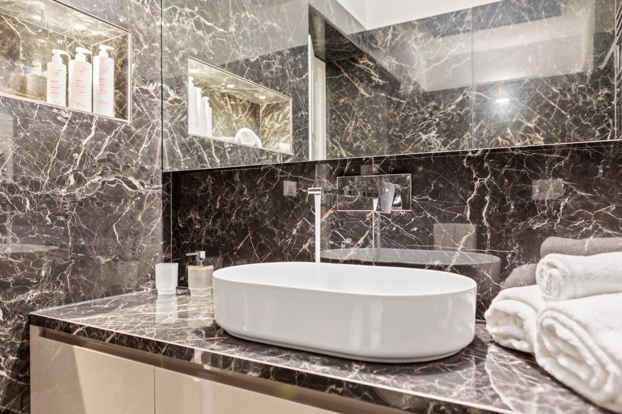 Darsena Apartments By Wonderful Italy Сиракуза Екстериор снимка