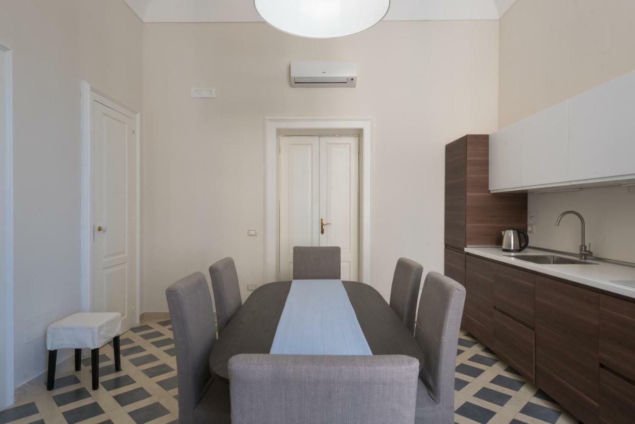 Darsena Apartments By Wonderful Italy Сиракуза Екстериор снимка