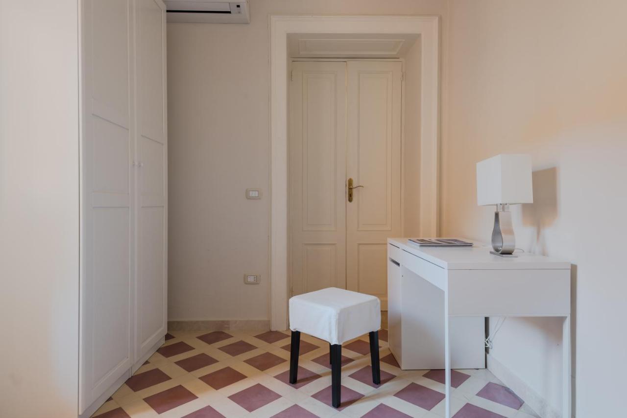 Darsena Apartments By Wonderful Italy Сиракуза Екстериор снимка